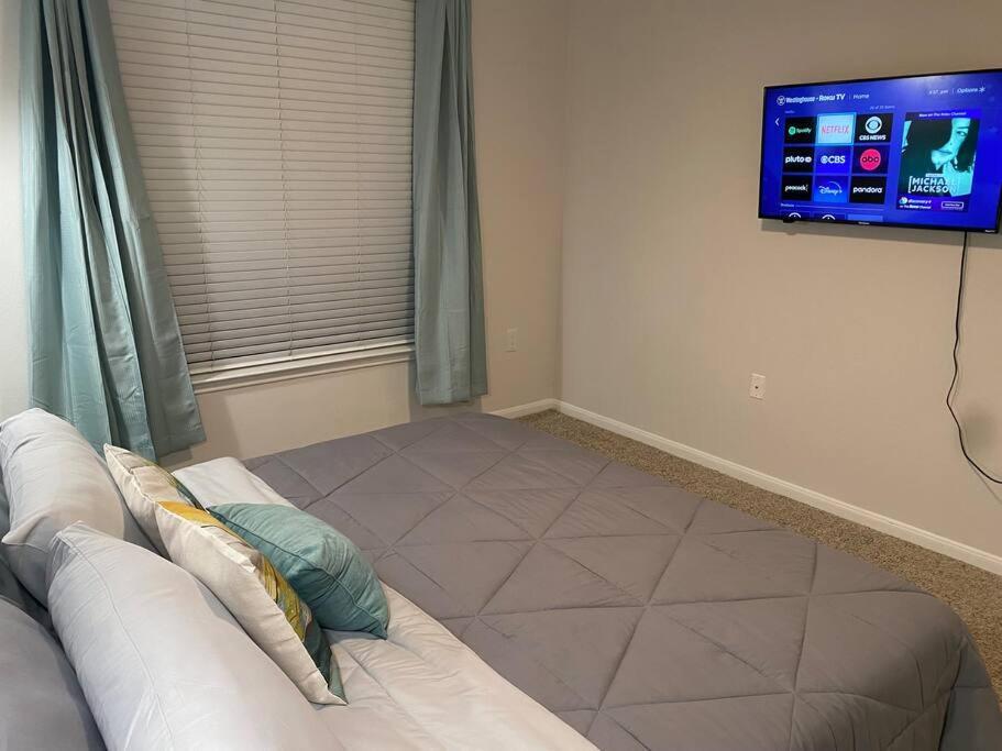 Your Warm Spacious Unit With Pool - Medical Center Houston Zewnętrze zdjęcie